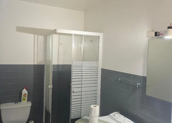 Comfortable Furnished Appartamento
